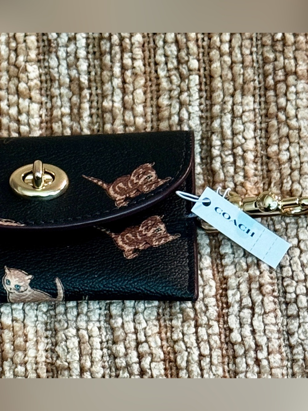 Coach Cat Print Trigger Snap Card Case NWTS - Picture 4 of 11